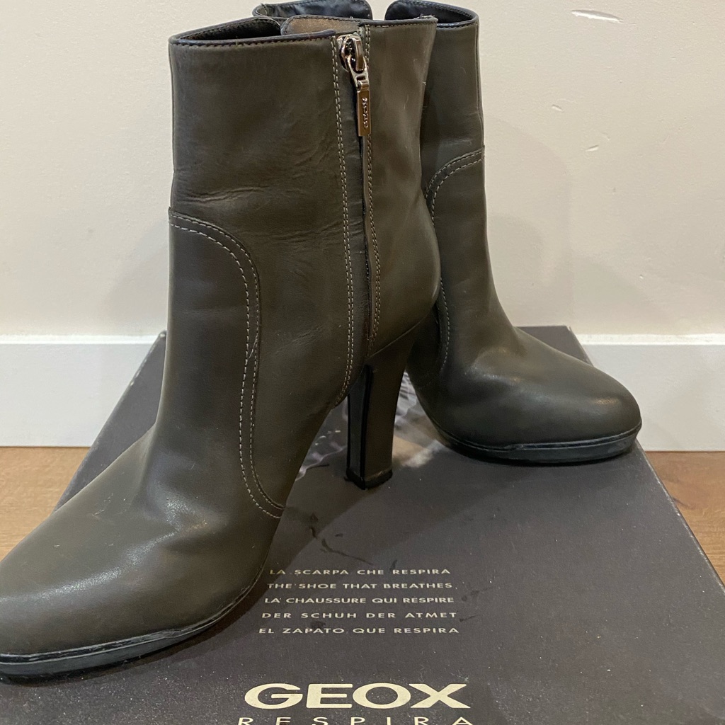 Geox Respira Ankle Boots - Size 7.5